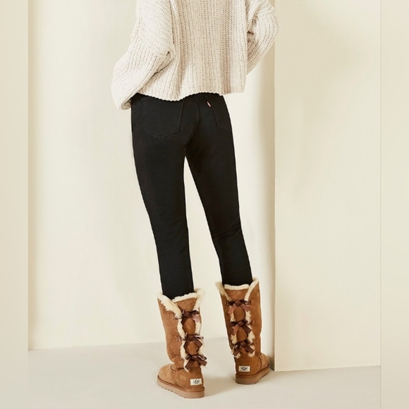 Ugg Bailey Bow II Tall - Picture 1 of 10